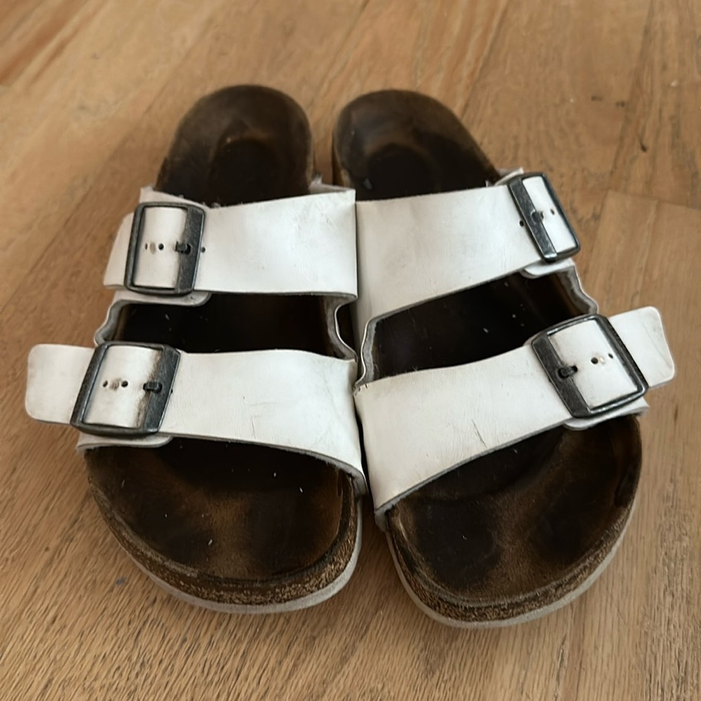 Birkenstocks womens sz 38 white